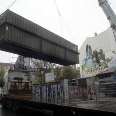 BERLIN · goodbye container