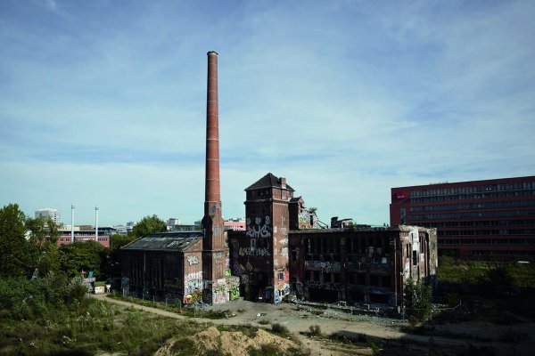 Exterior view of the Eisfabrik.
